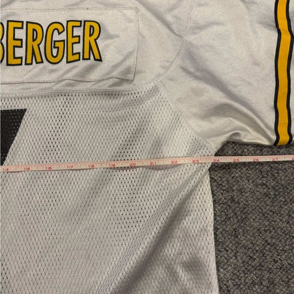 Steelers Ben Roethlisberger Jersey - Picture 8 of 9
